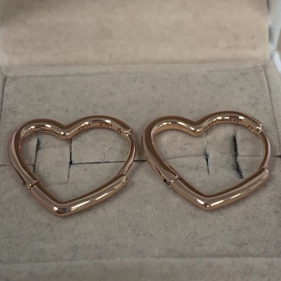 Pandora Asymmetrical Heart Hoop Earrings - Picture 3 of 5